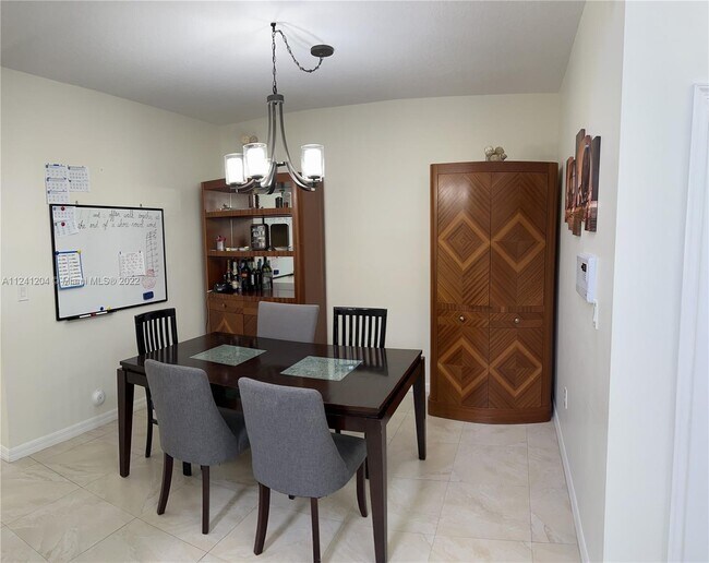 Building Photo - 803 SW 118th Ave