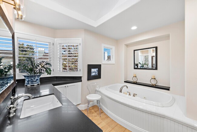 Building Photo - 20 Cape Danbury