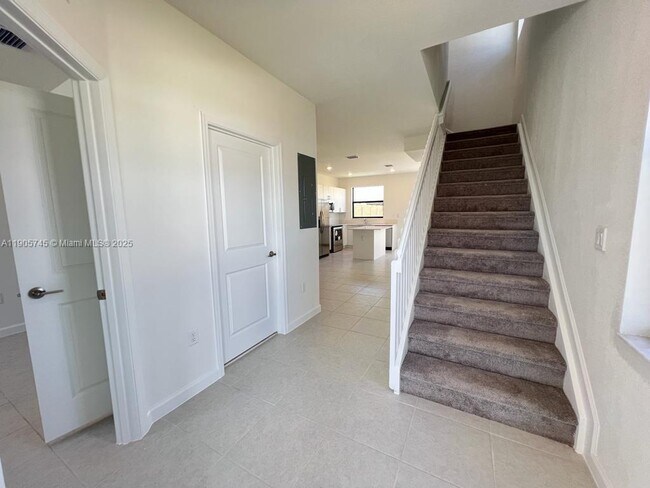 Building Photo - 28610 SW 133rd Ct