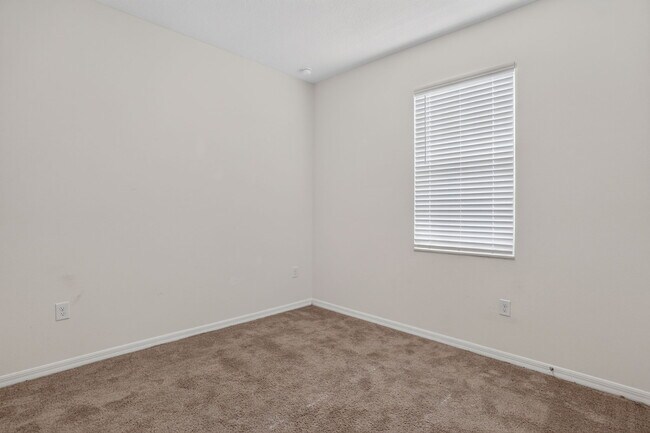 Building Photo - 6170 Dolostone Dr