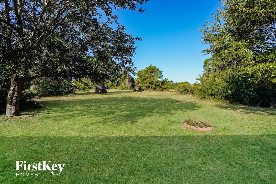 Building Photo - 2302 NW 27th Ave