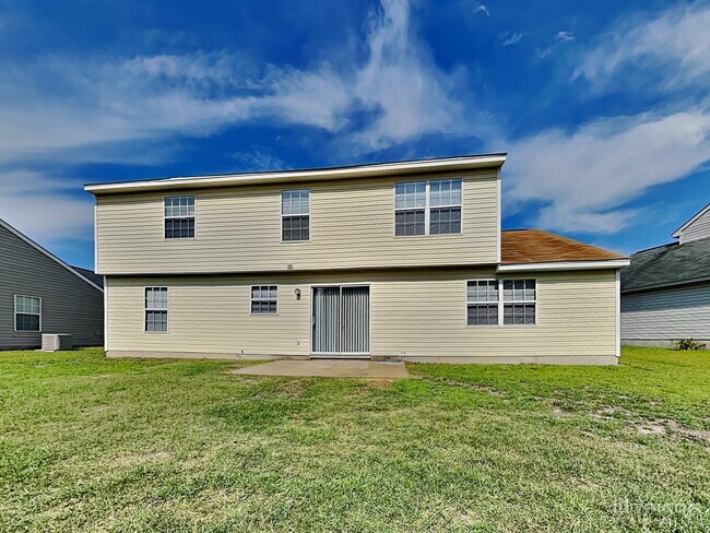 Building Photo - 100 Sandpine Cir