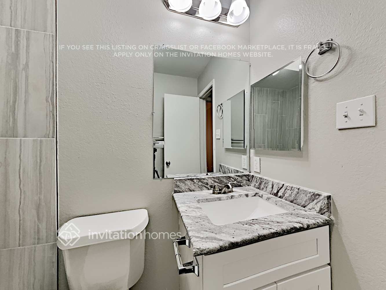 Building Photo - 649 Lake Bluff Dr