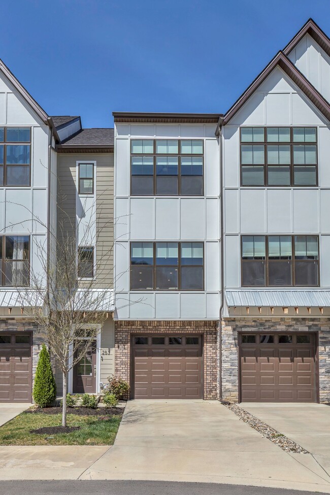 Building Photo - 253 Stonecrest Cir