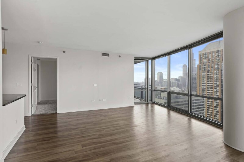 Building Photo - 1283 S Michigan Ave