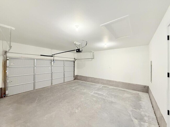 Building Photo - 210 Eagle Edge Dr