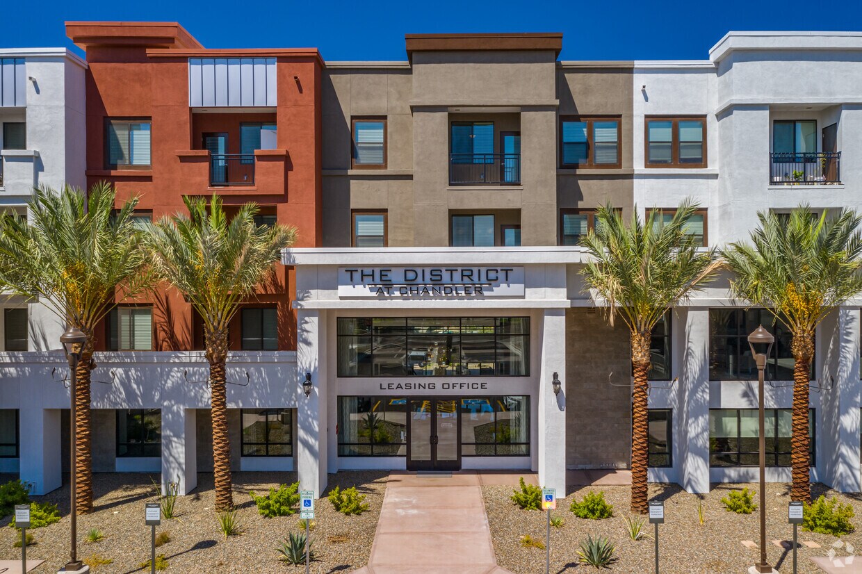 District At Chandler Chandler Az Apartment Finder