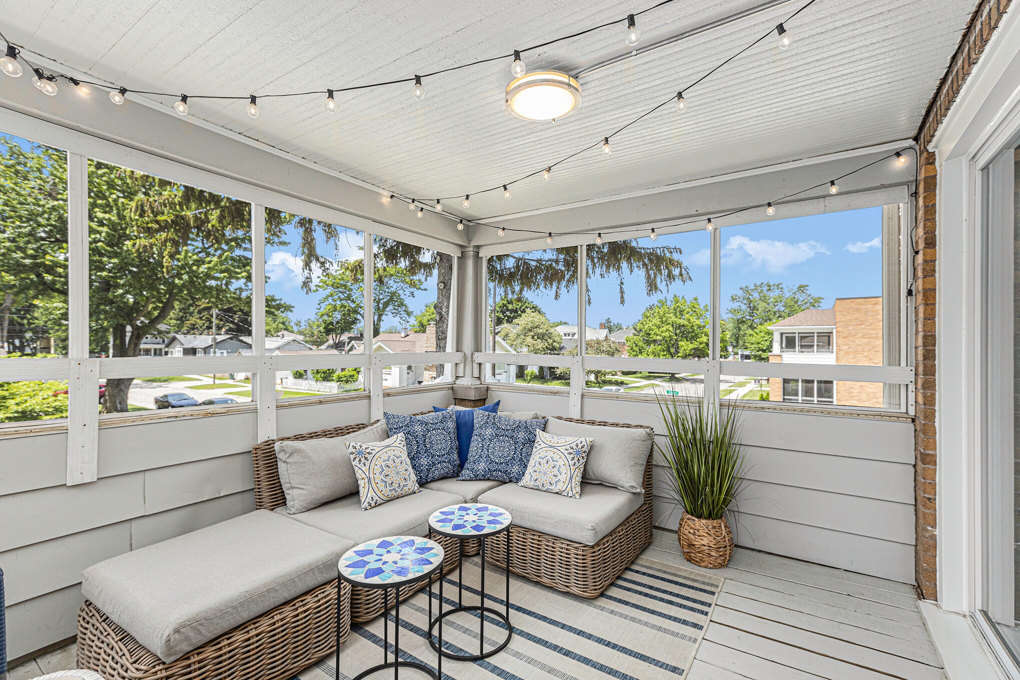 Building Photo - 211 S Pleasant St