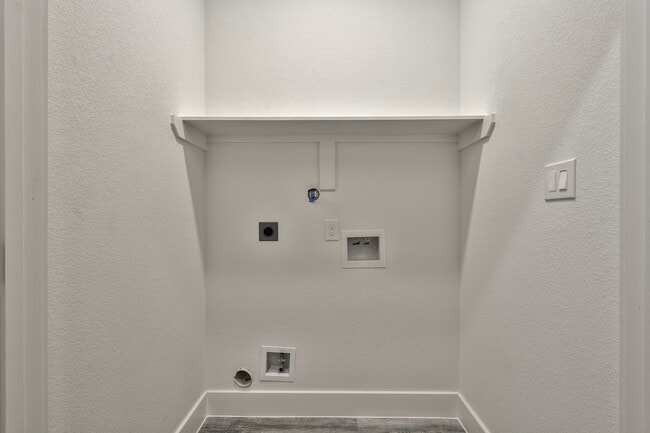 Building Photo - 7811 Sandra St