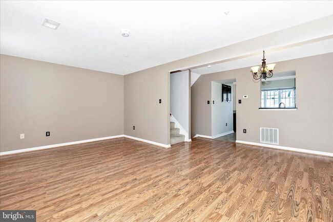 Building Photo - 5621 Queen Anne Ct