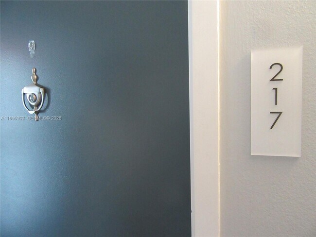 Building Photo - 3301 NE 5th Ave