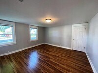 Building Photo - 212 E Washington St