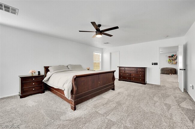 Building Photo - 11142 Romola St