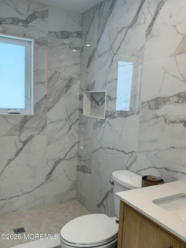 Building Photo - 474 Monmouth Rd