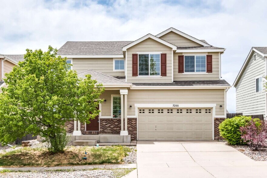 Primary Photo - Spacious 3BR Home with Loft & Deck – 15 Mi...
