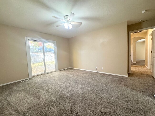 Building Photo - Modern and Updated 3bd/2b Home for Rent in...