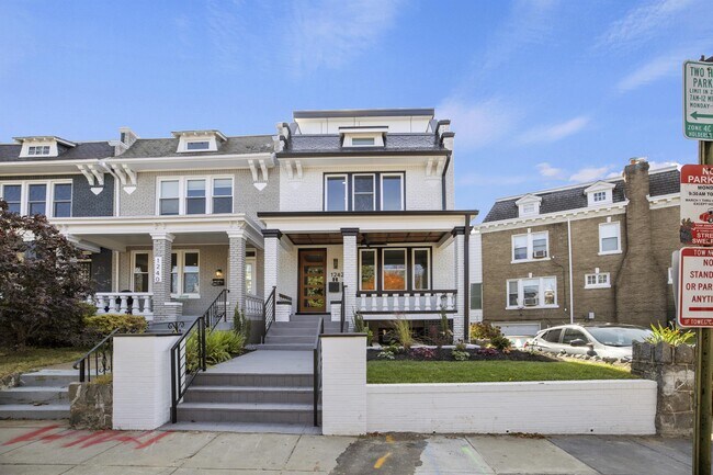 Building Photo - 1242 Quincy St NW