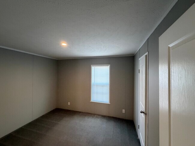 Building Photo - 3517 Jane Anne Terrace