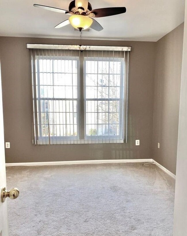 Building Photo - Lovely 2 BR/1 BA Apartment in Germantown!