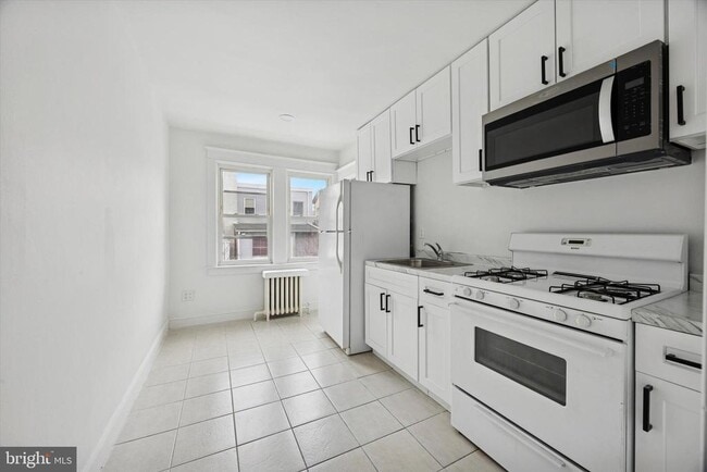 Building Photo - 25 N Pennock Ave