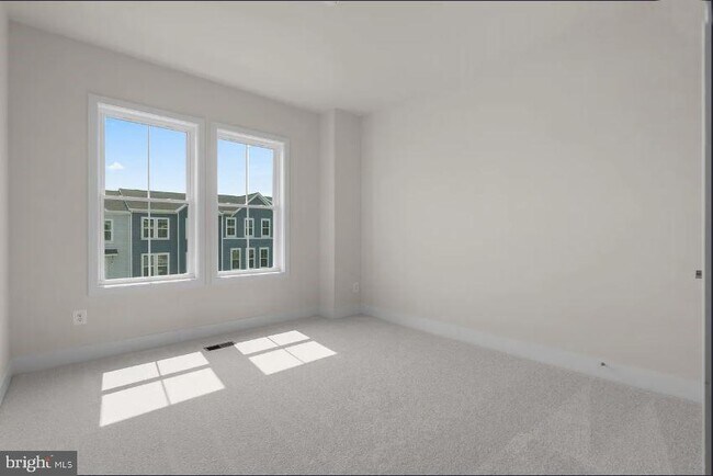 Building Photo - 112 Galaxy Pl