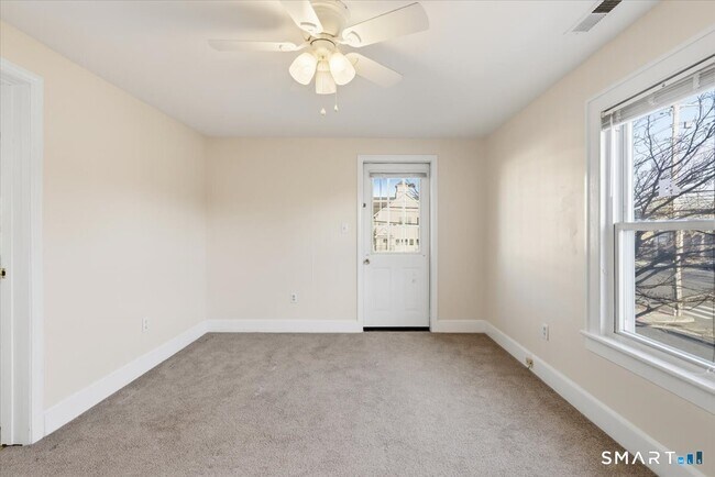 Building Photo - 194 Cherry St