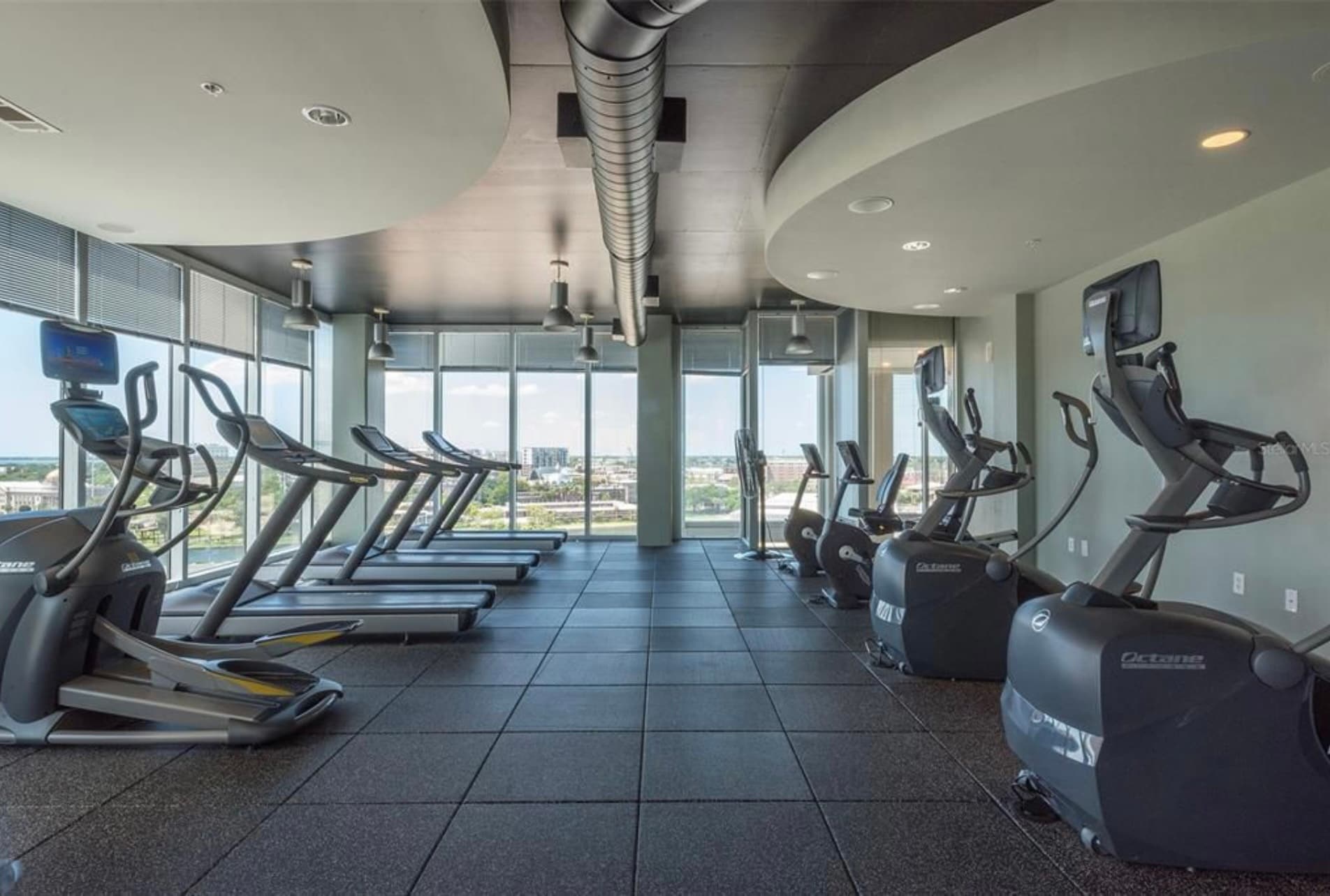 Building Photo - 777 N Ashley Dr