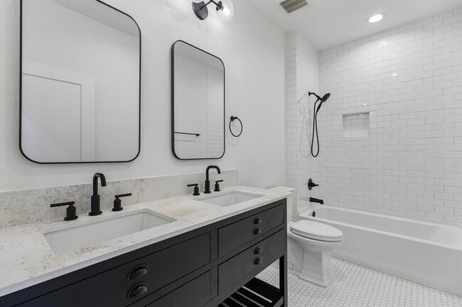 Building Photo - 288 Smoke Tree Cir