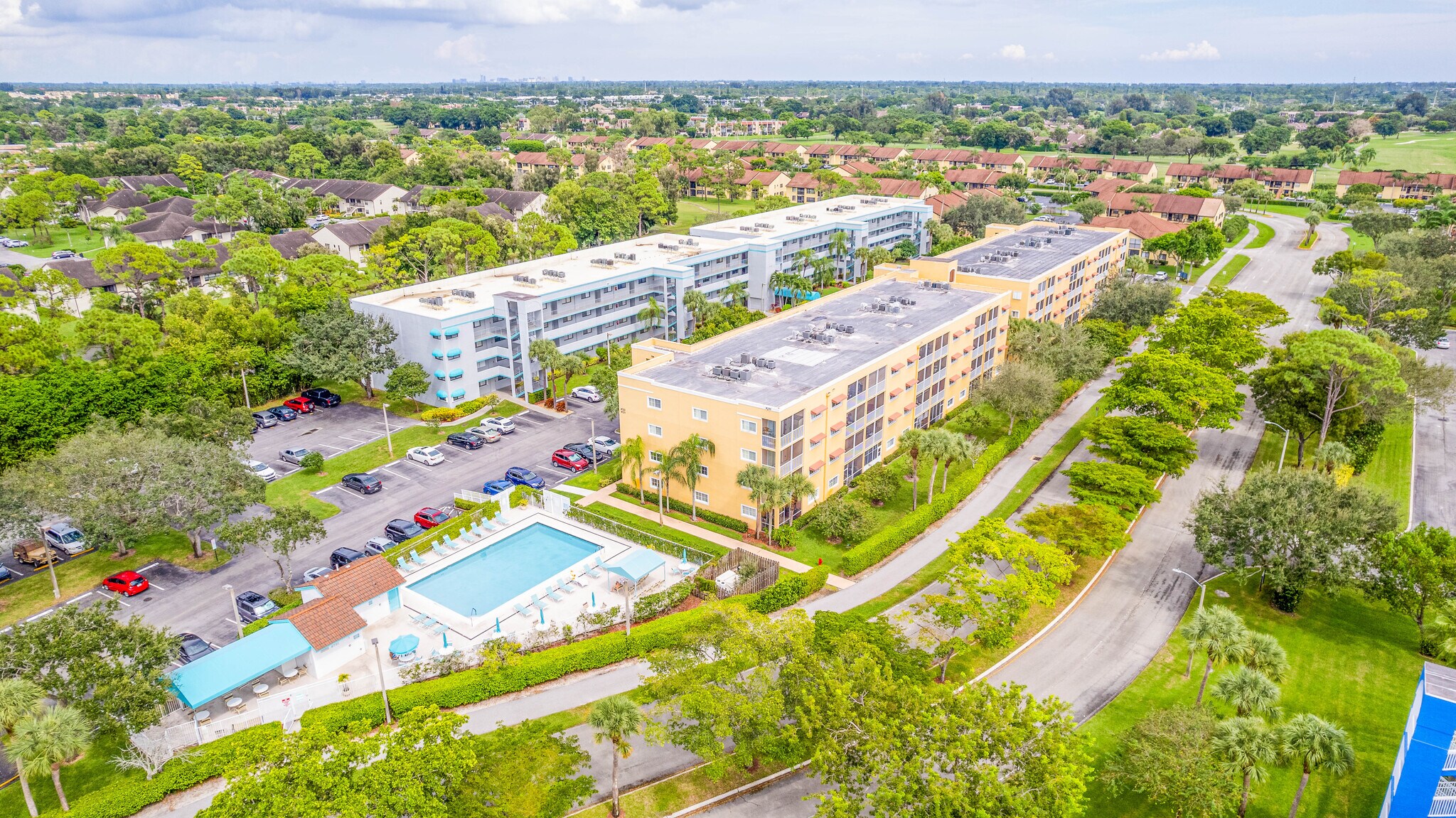Building Photo - 4723 Lucerne Lakes Blvd E