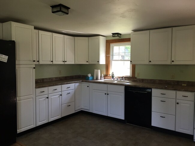 Building Photo - Single Family Home