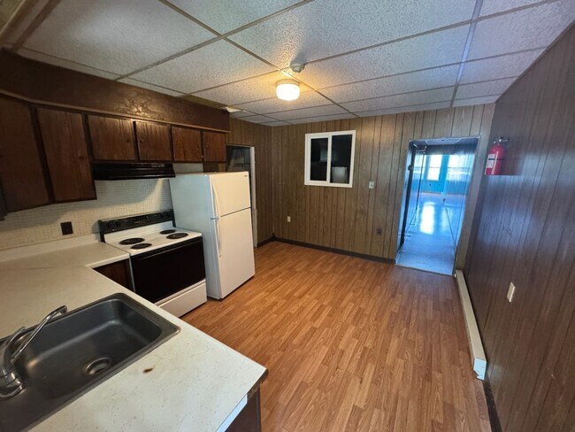 Building Photo - 51 W Catawissa St