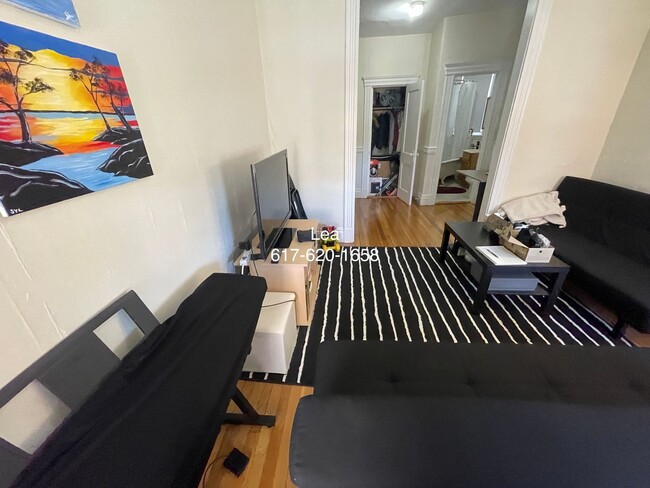 Building Photo - NO FEE***SEPT Incredible 1bed in Allston! ...