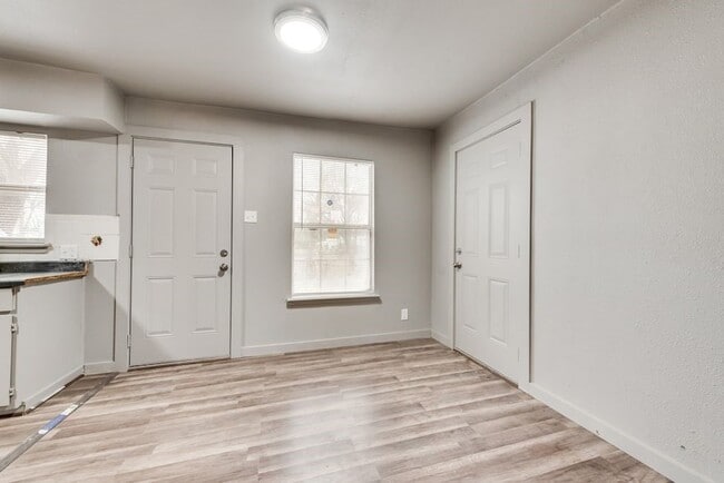 Building Photo - 4414 Cinda Ree Ln