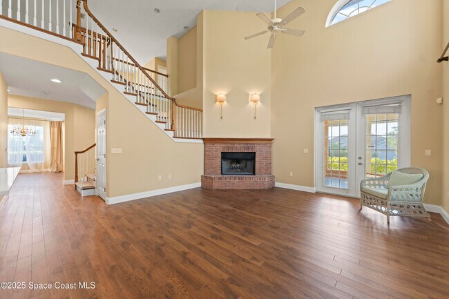 Building Photo - 500 Hidden Hollow Dr