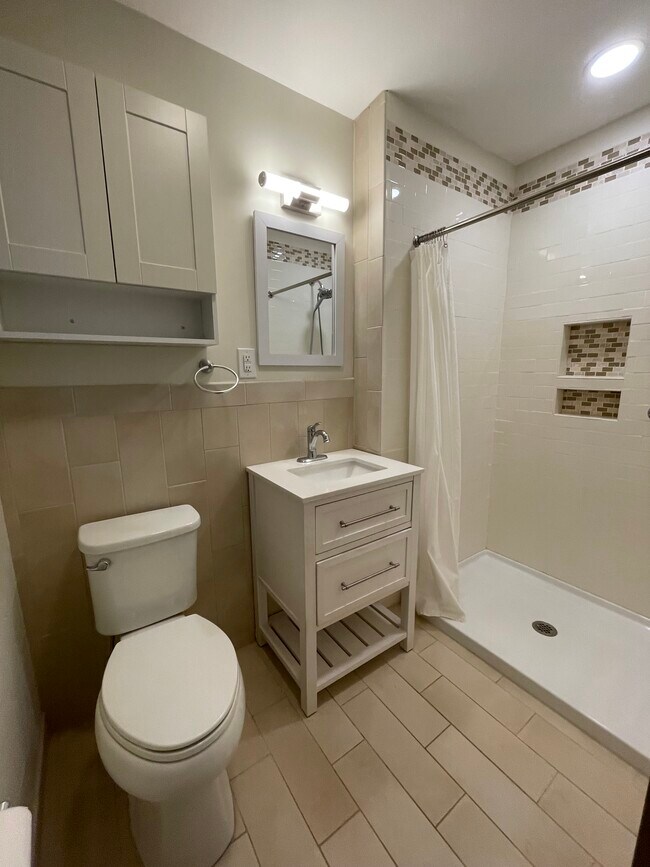 Building Photo - Stonewall