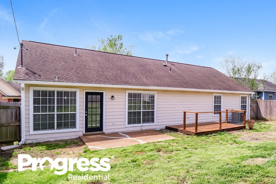 Building Photo - 1244 Breezy Gate Dr