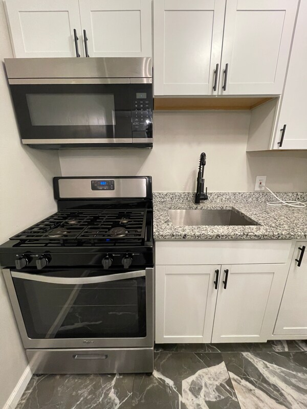 Building Photo - 7901 Camargo Rd