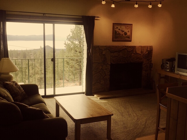 Building Photo - 313 Tramway Dr