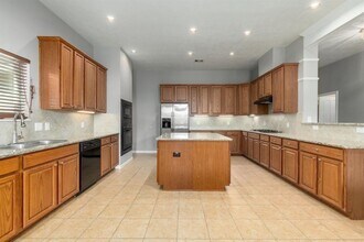 Building Photo - 2310 Pasqua Trail