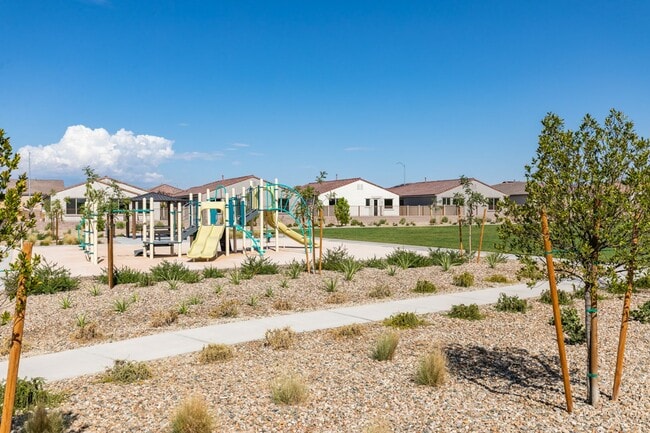 Building Photo - GORGEOUS SINGLE STORY WITH MANY UPGRADES*3 BEDROOMS*DEN!