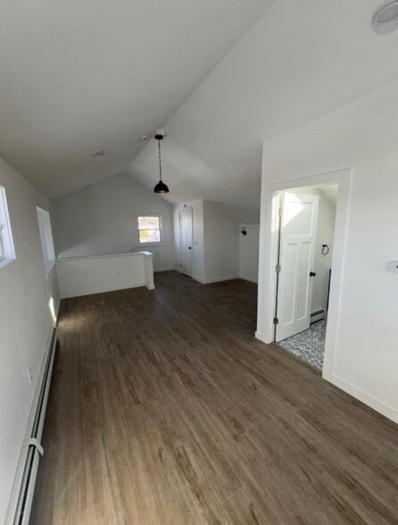 Building Photo - 909 W Front St