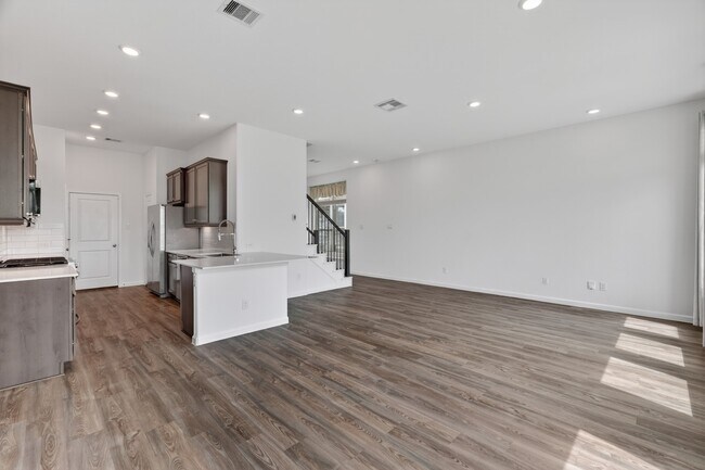 Building Photo - 5634 Amber Brook Ln