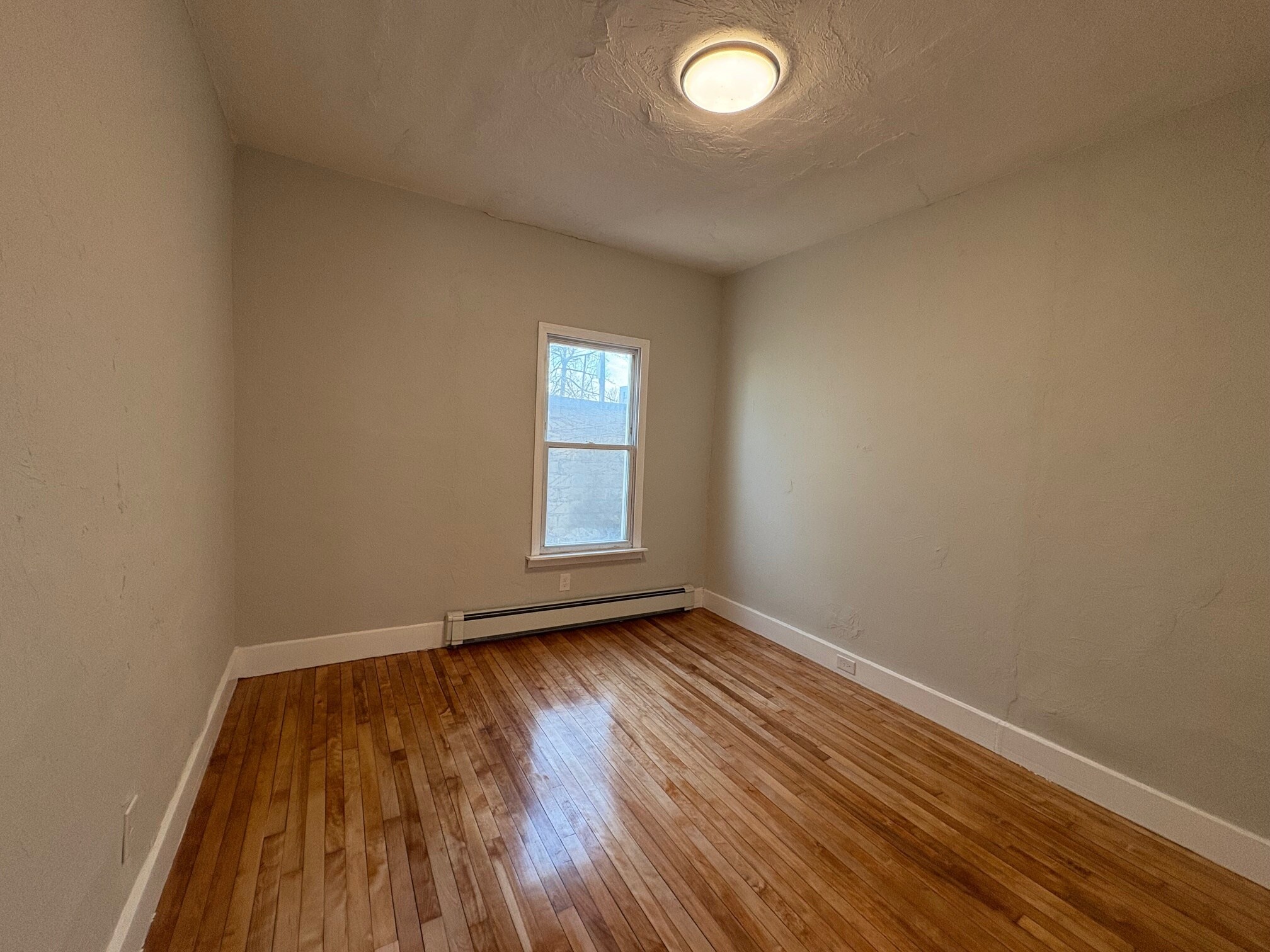 Building Photo - 6 Chapin St