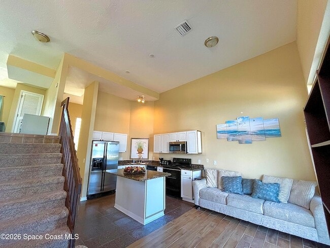 Building Photo - 799 Shell St