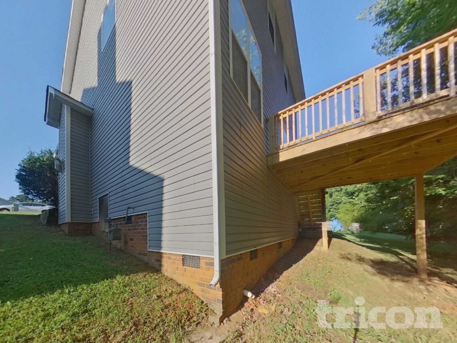 Building Photo - 3046 Willamette Valley Dr