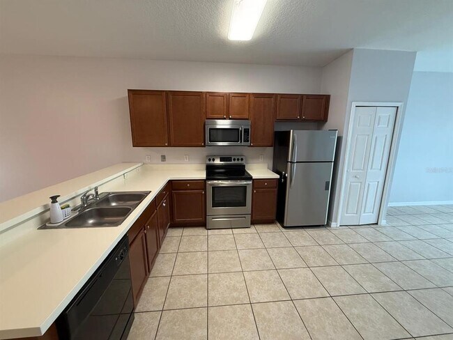 Building Photo - 816 Abbeville Ct