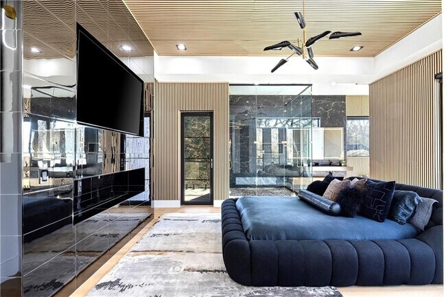 Building Photo - 3600 Lower Roswell Rd