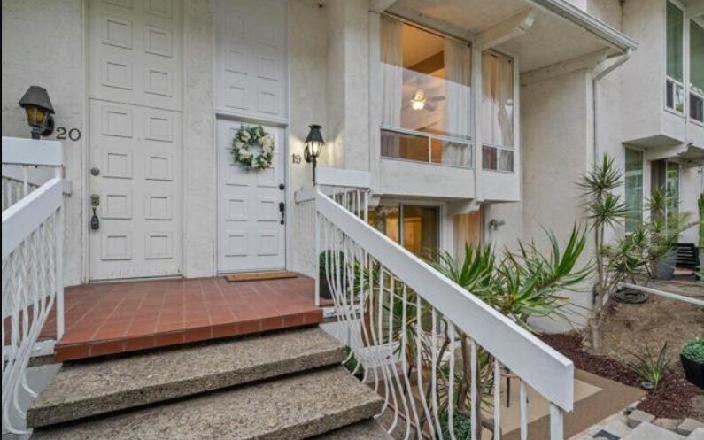 Building Photo - 2335 Caringa Way