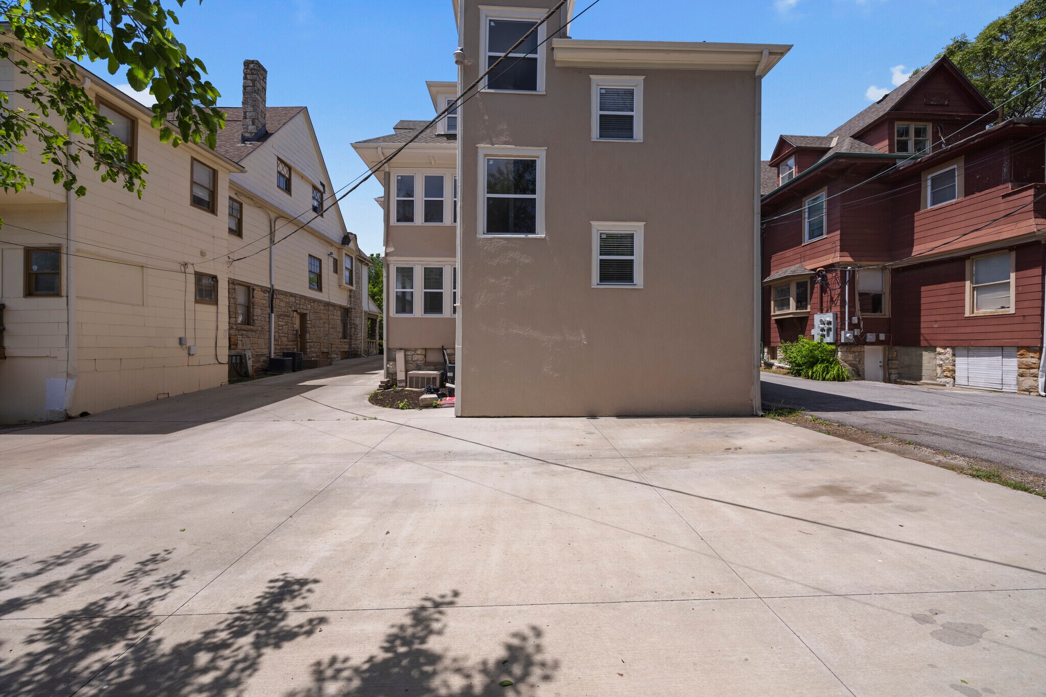 Building Photo - 4055 Warwick Blvd