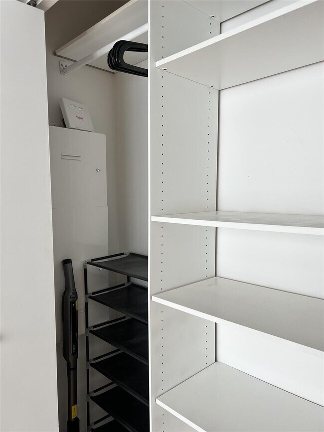 Building Photo - 133 NE 2nd Ave